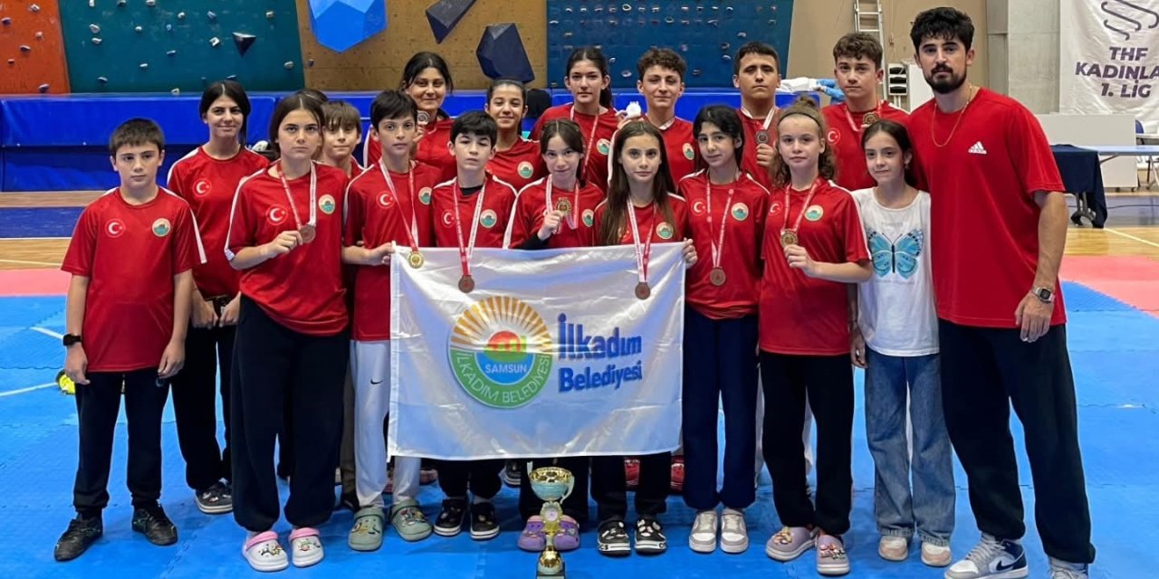 İlkadım'a madalya ile döndüler