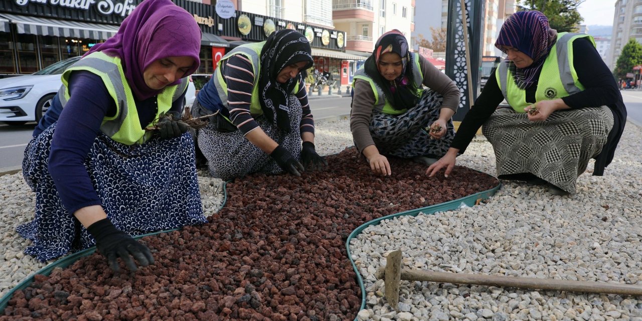 Derebahçe’de yol çalışmaları tamamlandı