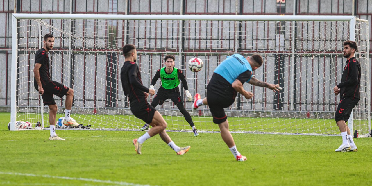 Eyüpspor mesaisi devam ediyor