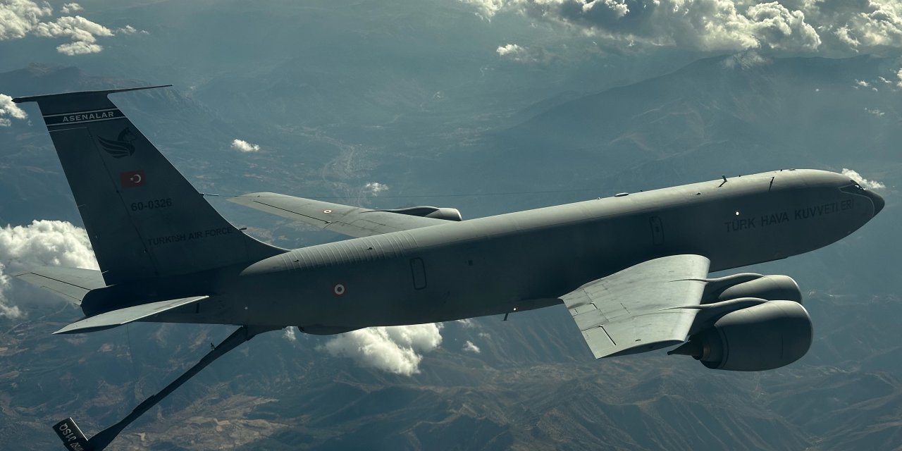 Türk Hava Kuvvetlerinden savunma ve taarruz uçuşu