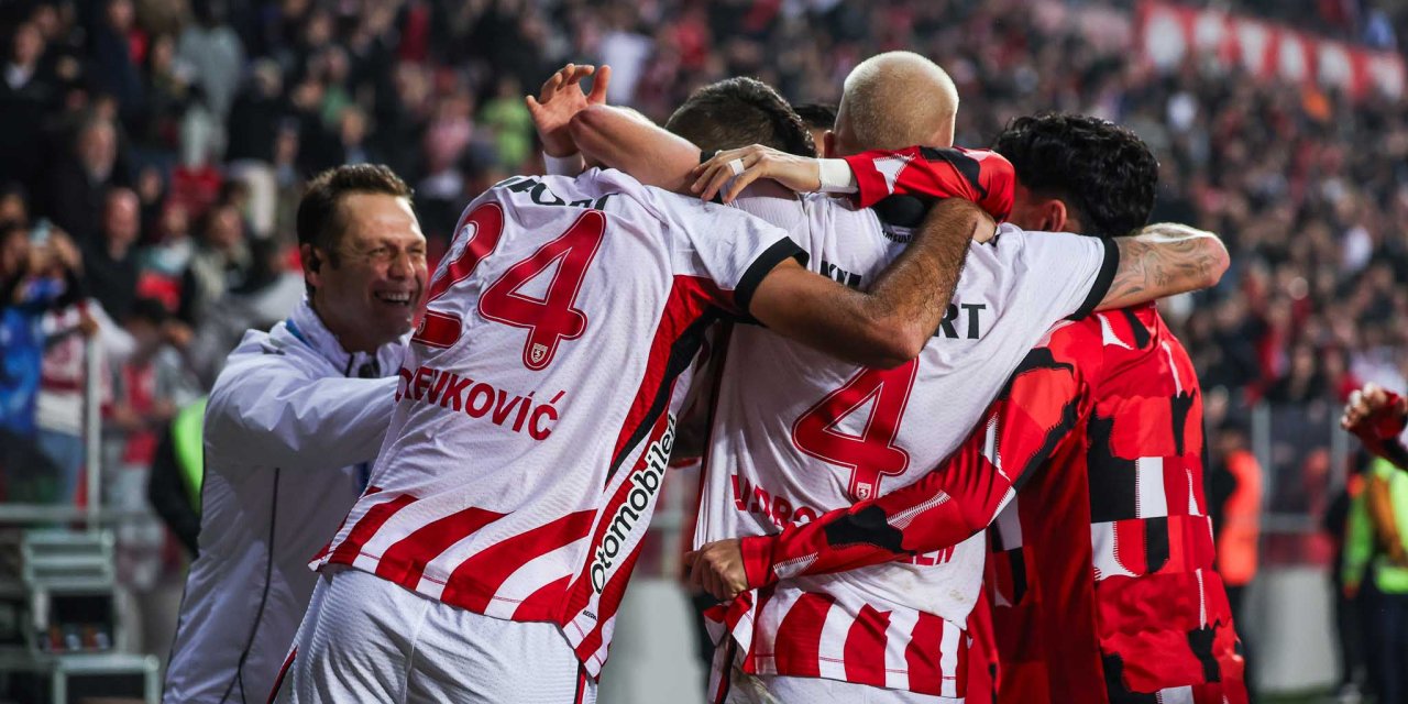 Samsunspor'da takım oyunu dikkat çekiyor