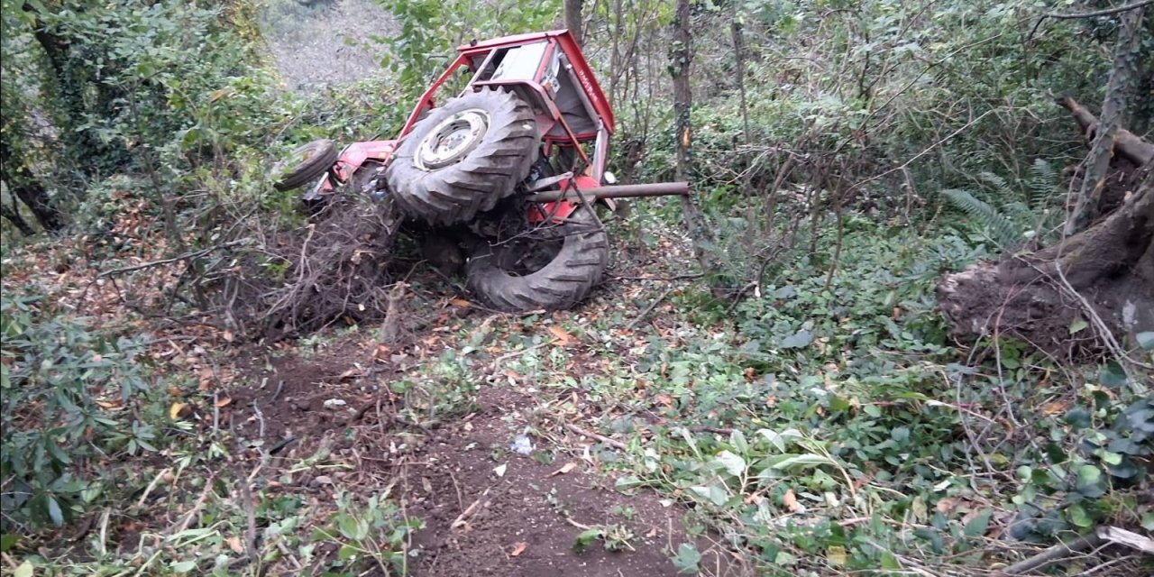 Devrilen traktörün sürücüsü yaralandı