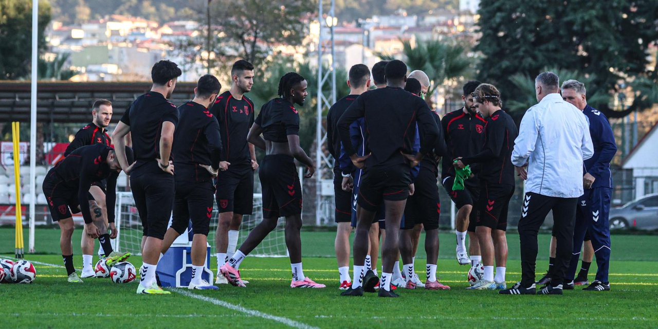 Beşiktaş mesaisi devam ediyor