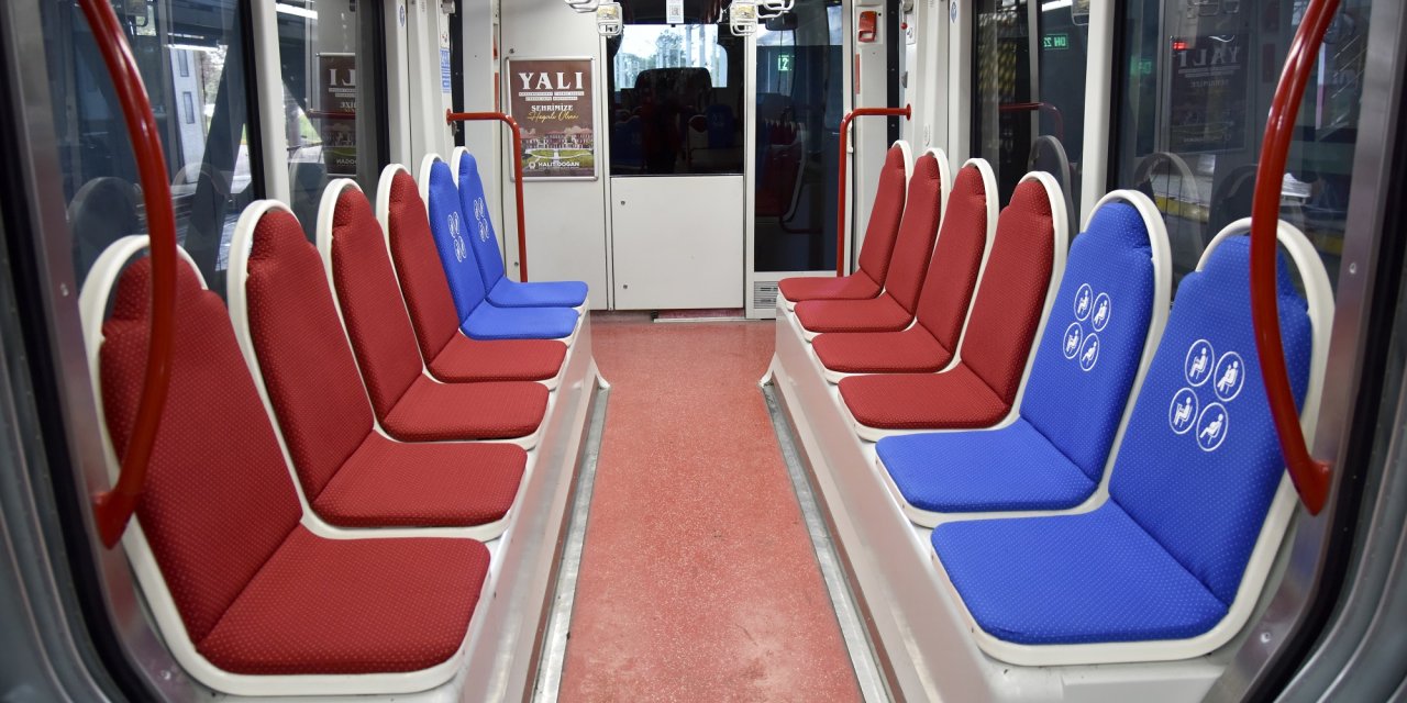 Samsun'da tramvay koltukları yenileniyor