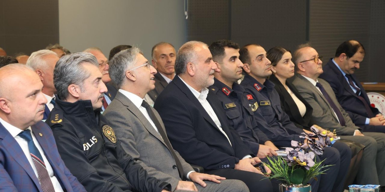 Güvenlik, asayiş ve sokak hayvanları toplantısı yapıldı