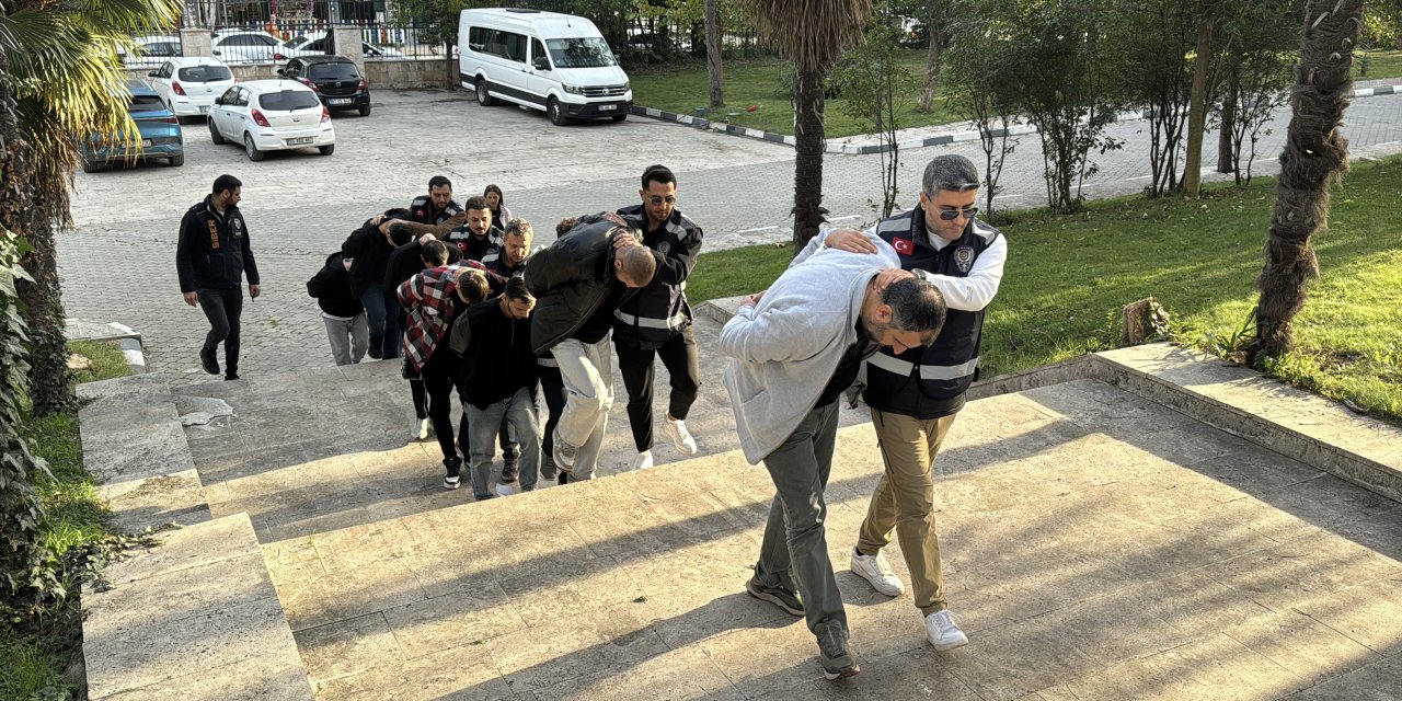Gözaltına alınan 12 şüpheliden 1'i tutuklandı