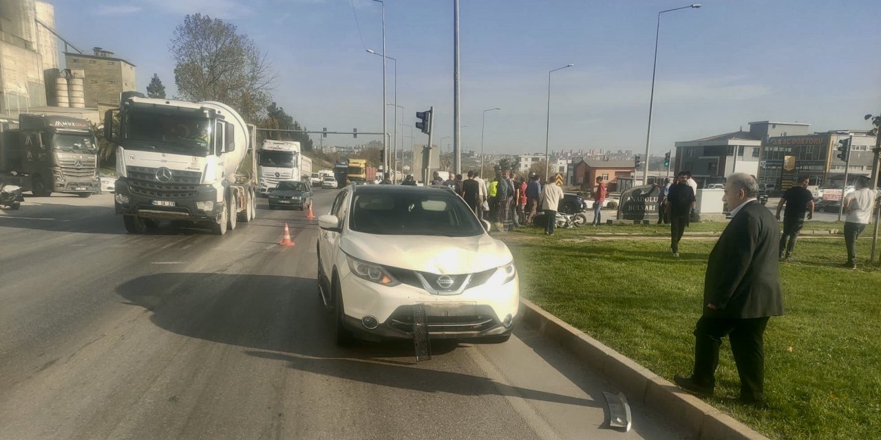 Trafik kazasında motosikletteki çift ağır yaralandı