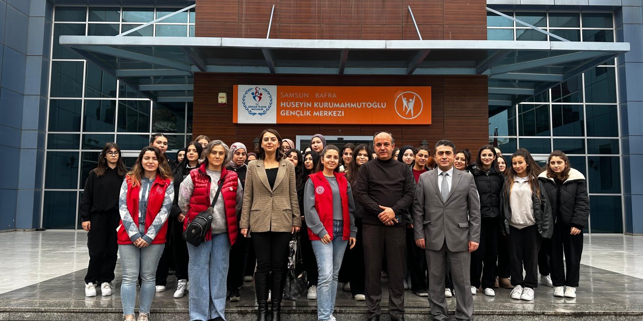 Bafra Gençlik Merkezi öğrencileri ağırladı