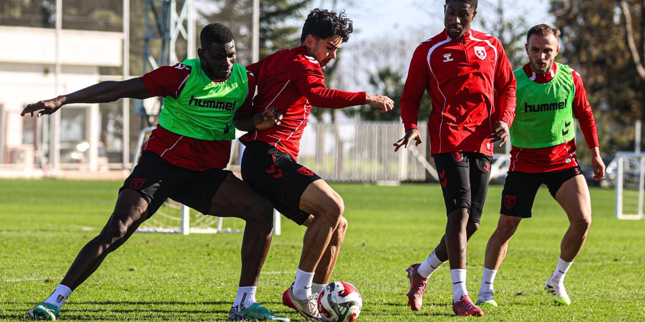 Galatasaray mesaisi başladı