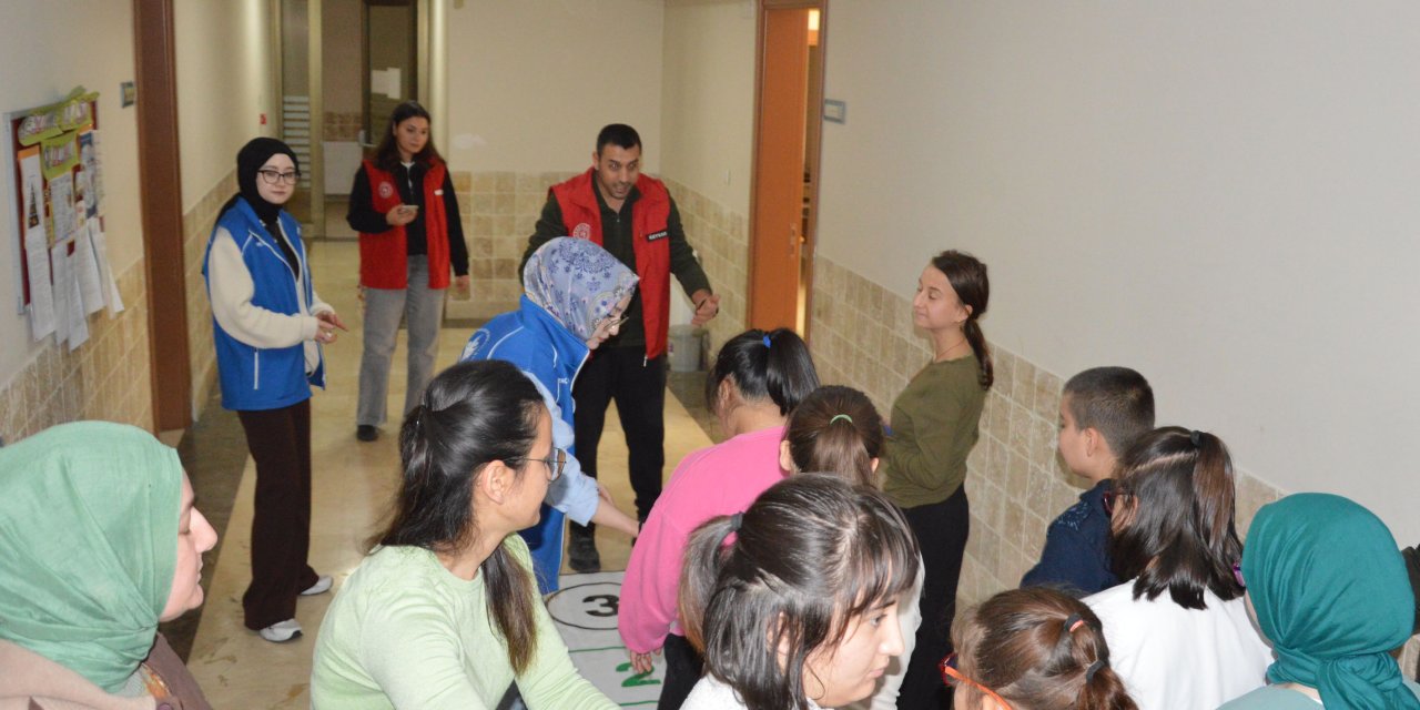 Gönüllüler özel öğrencilerle buluştu