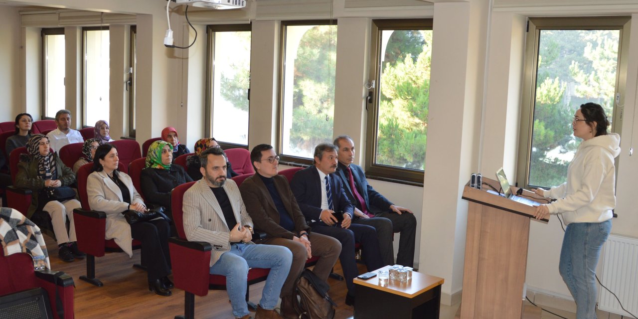 Veli ve öğretmenlere "Özel Eğitim" semineri verildi