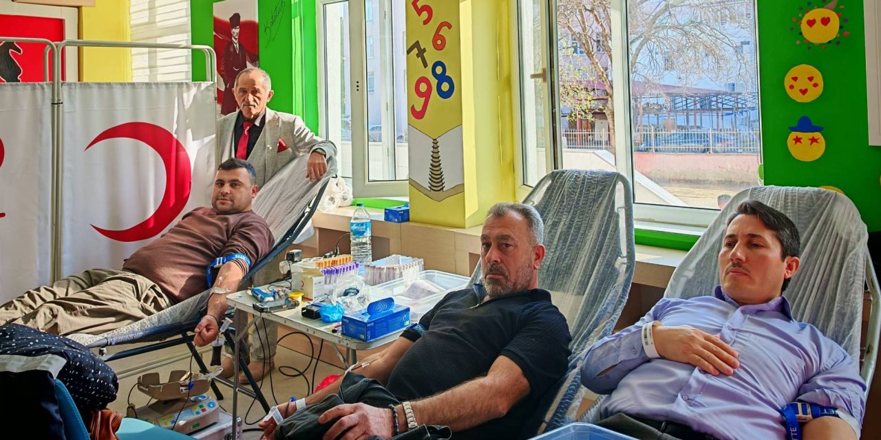 Alaçam&#039;da iki günde 221 ünite kan toplandı