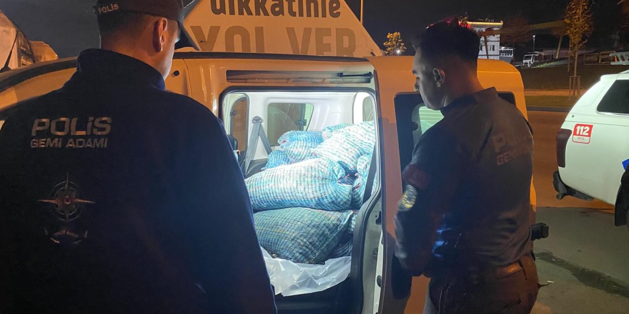 Samsun'da kaçak avlanan 300 kg midye ele geçirildi