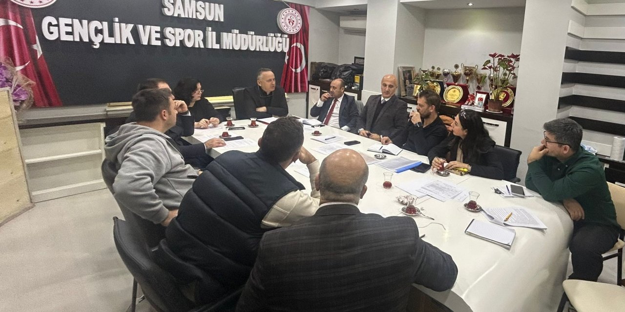 Samsun'da yüzme havuzlarıyla ilgili toplantı yapıldı