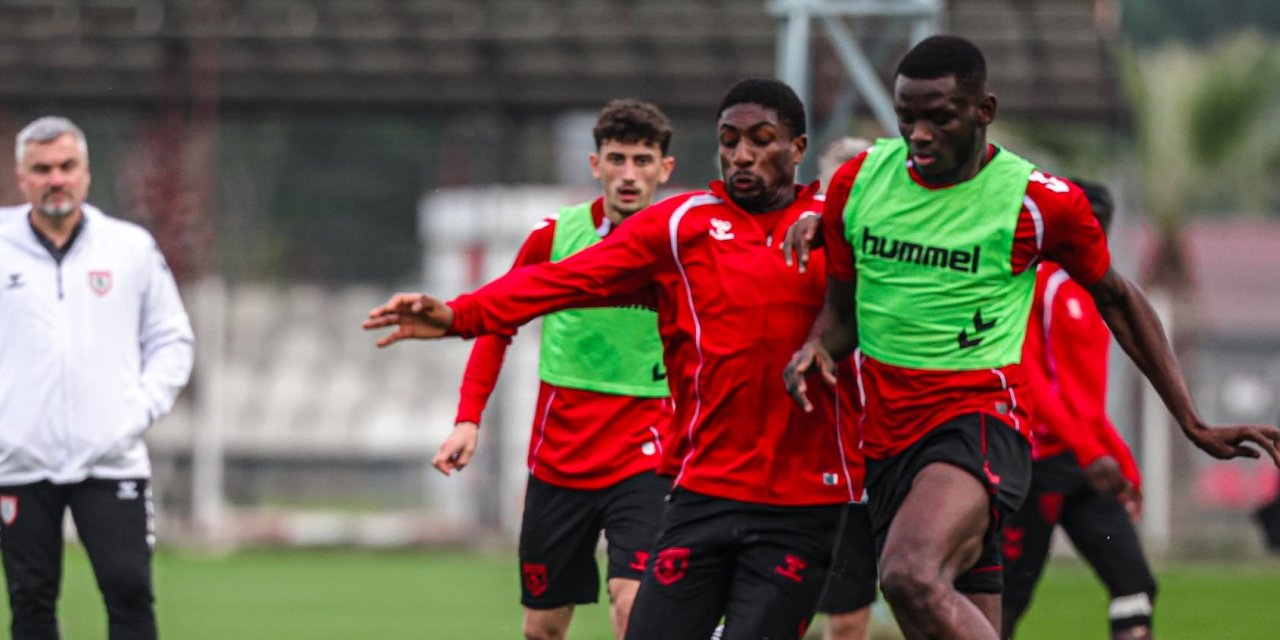 A.E.K. Atina FC mesaisi başladı