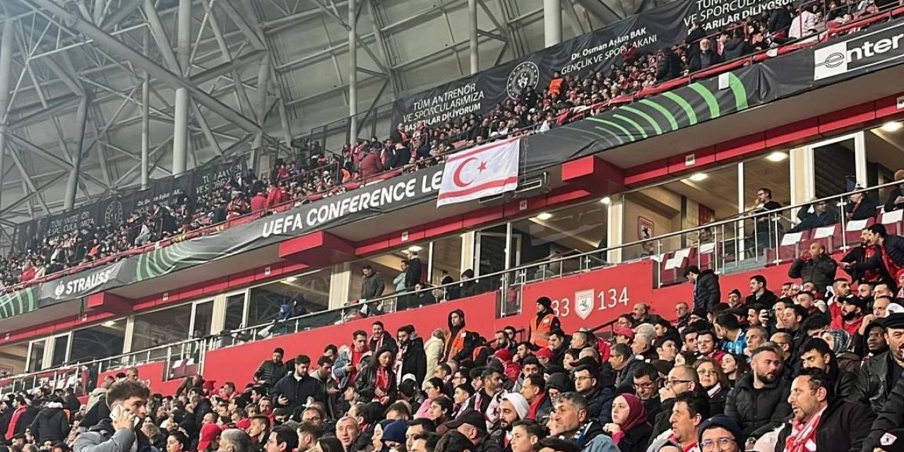 KKTC Bayrağı Yunanlıları kızdırdı