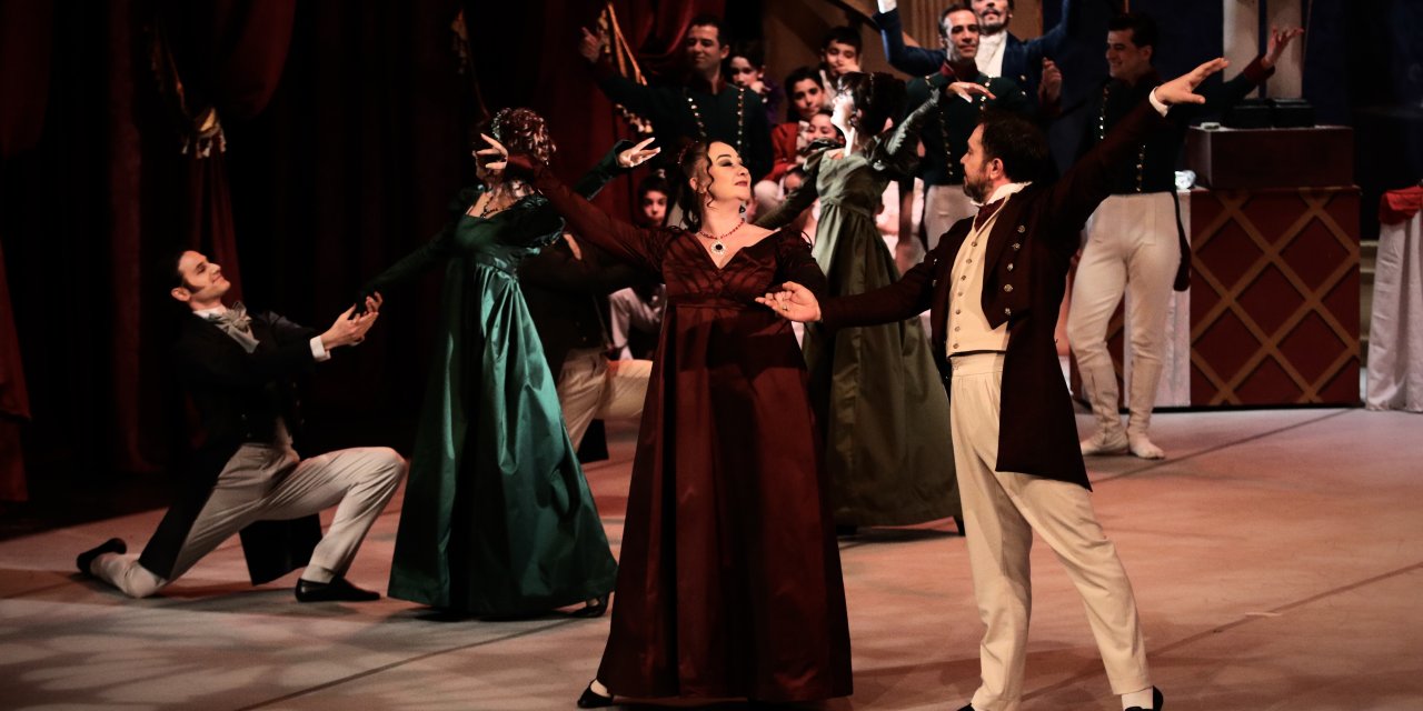 SAMDOB Fındıkkıran balesinin prömiyerini yaptı