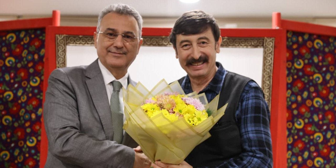 ‘Karagöz’ üniversiteli ve liseli gençlerle buluştu