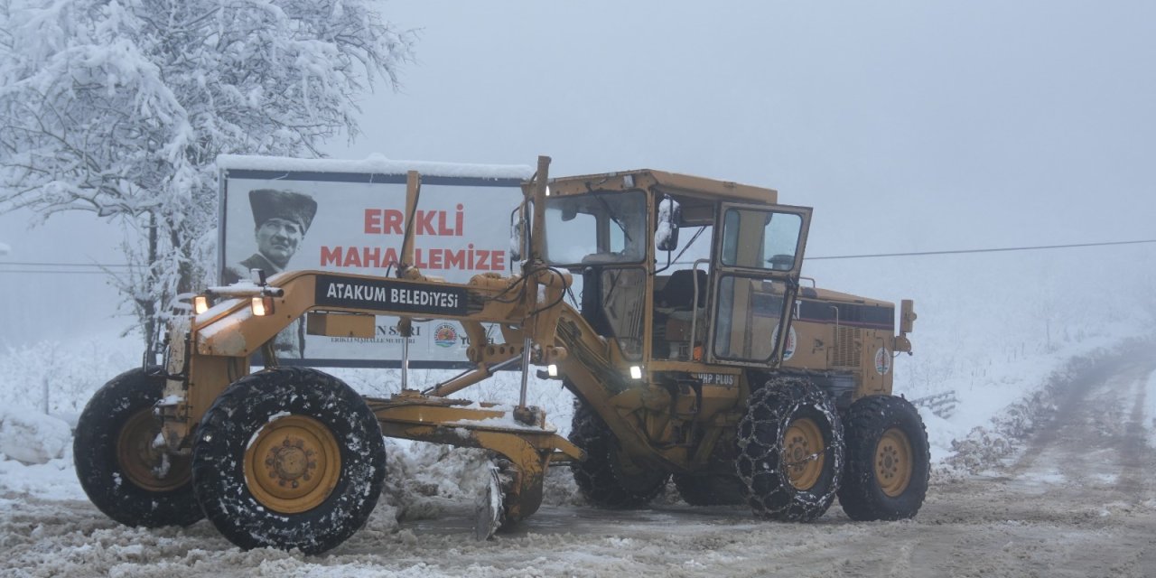 Atakum'da yoğun kar mesaisi