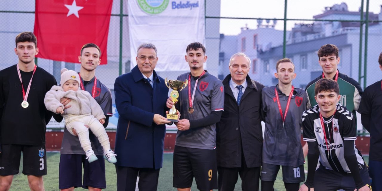 Turnuvanın şampiyonu Kılıçdede İLKEM oldu