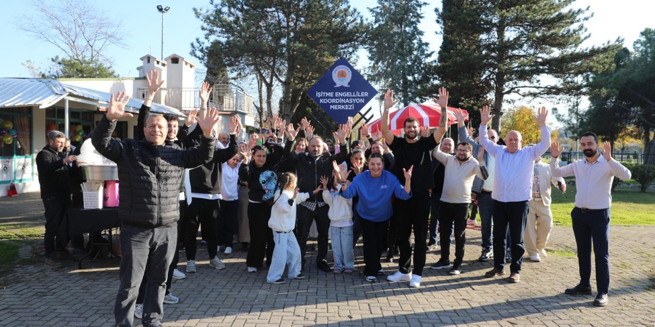 İlk program yoğun katılımla gerçekleştirildi