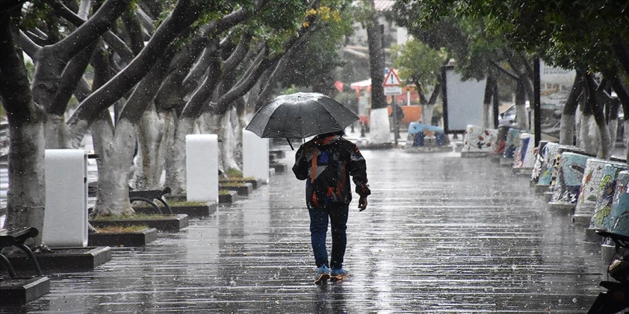 Meteorolojiden kuvvetli yağış ile fırtına uyarısı