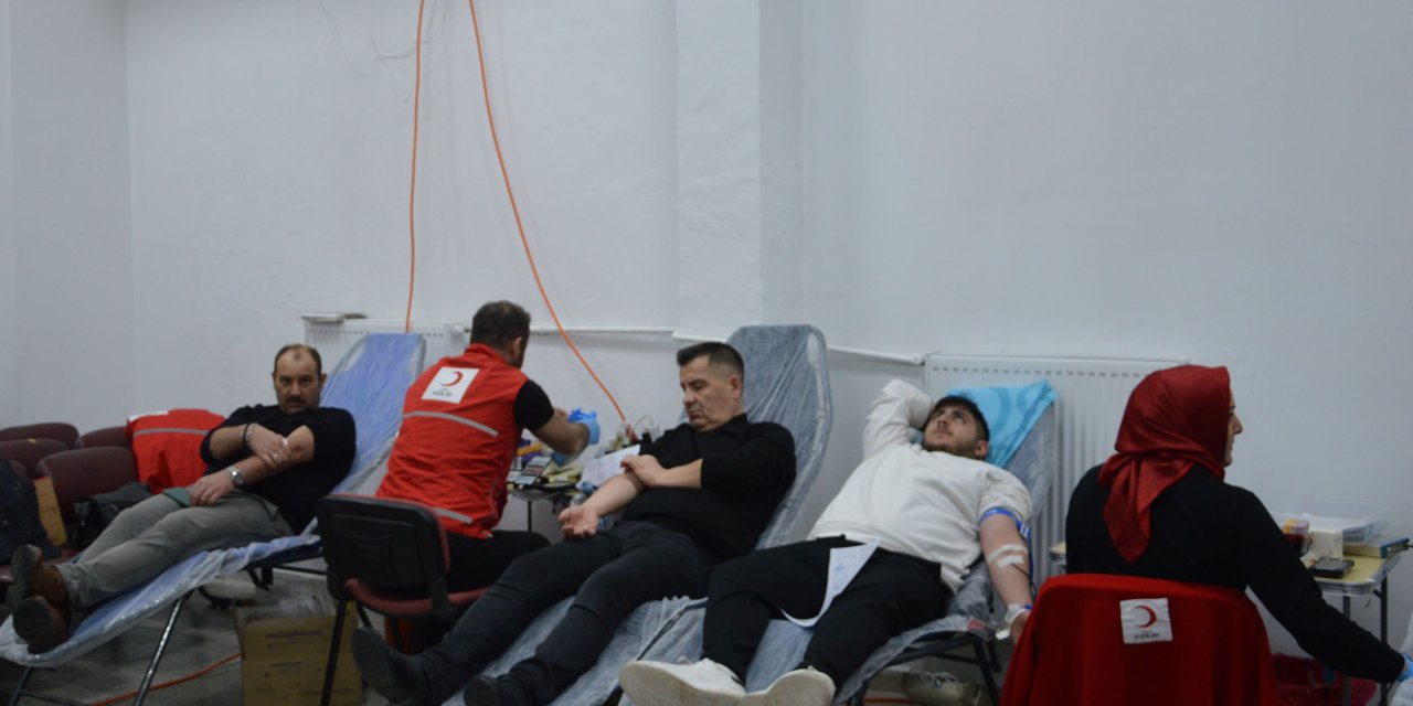 Veliler kan bağışında bulundu