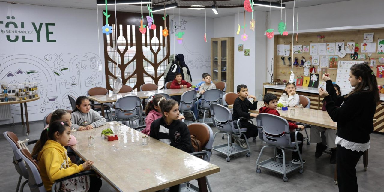 Öğrencilere yönelik faaliyetler devam ediyor