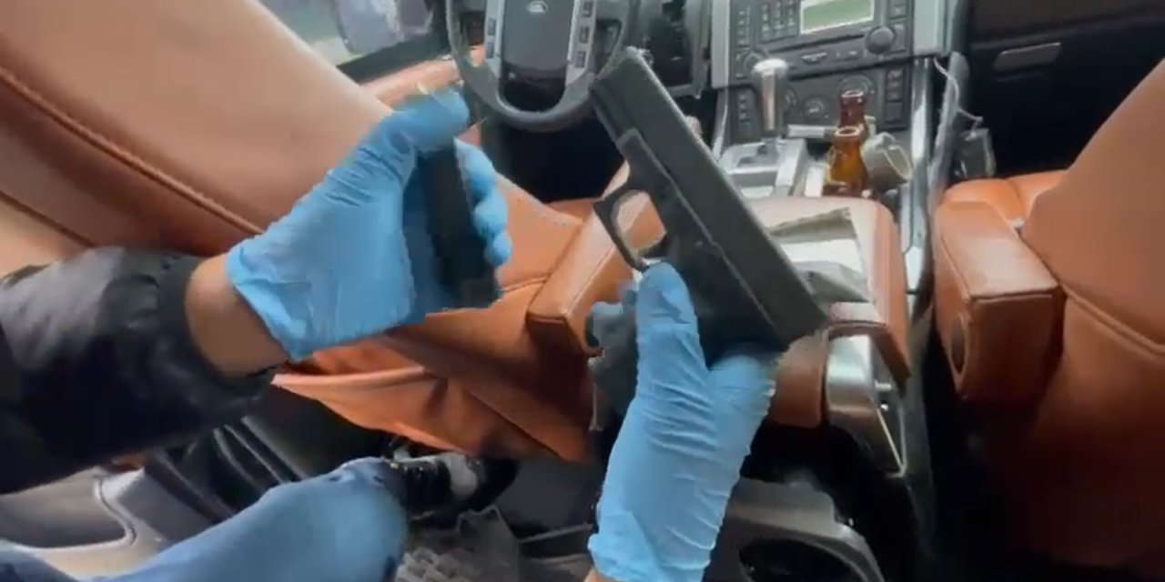 Gizli bölmeden uyuşturucu ve ruhsatsız tabanca çıktı