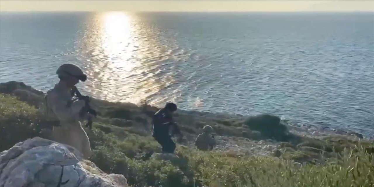 Operasyonlarda 156 göçmen kaçakçısı yakalandı