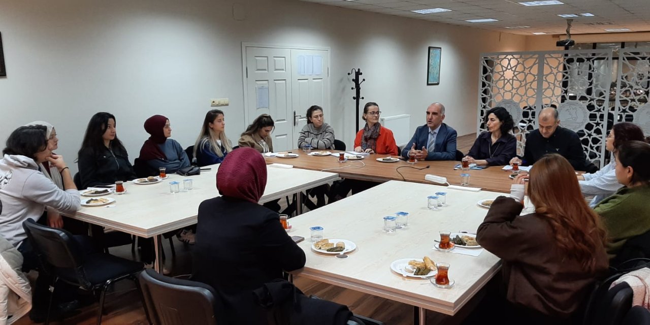 Eğitime değer katan gençlere teşekkür belgesi