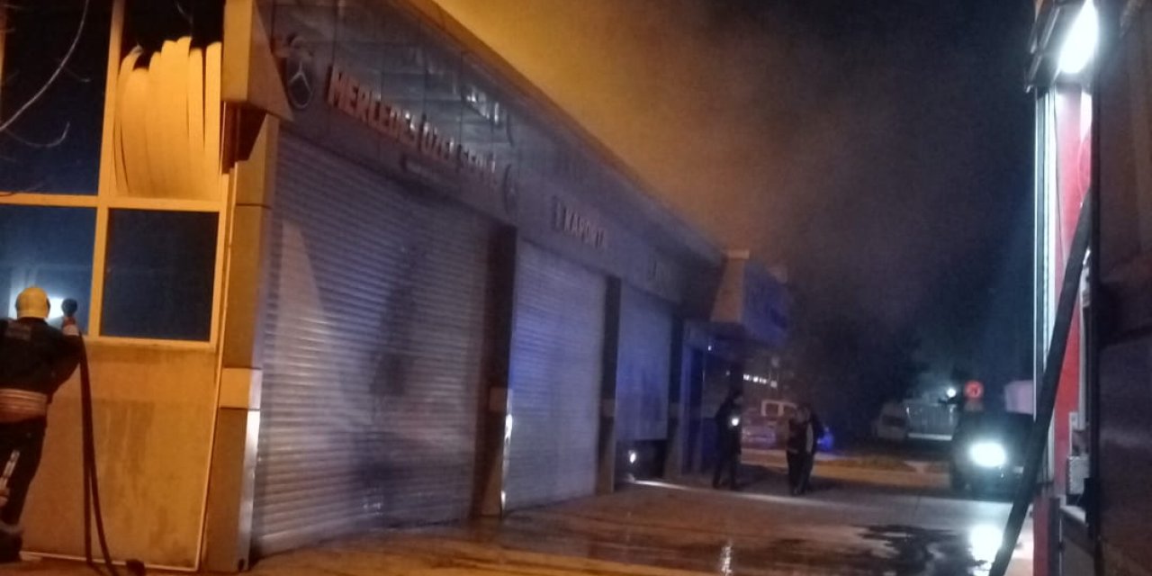 Park halindeki araçta çıkan yangın söndürüldü