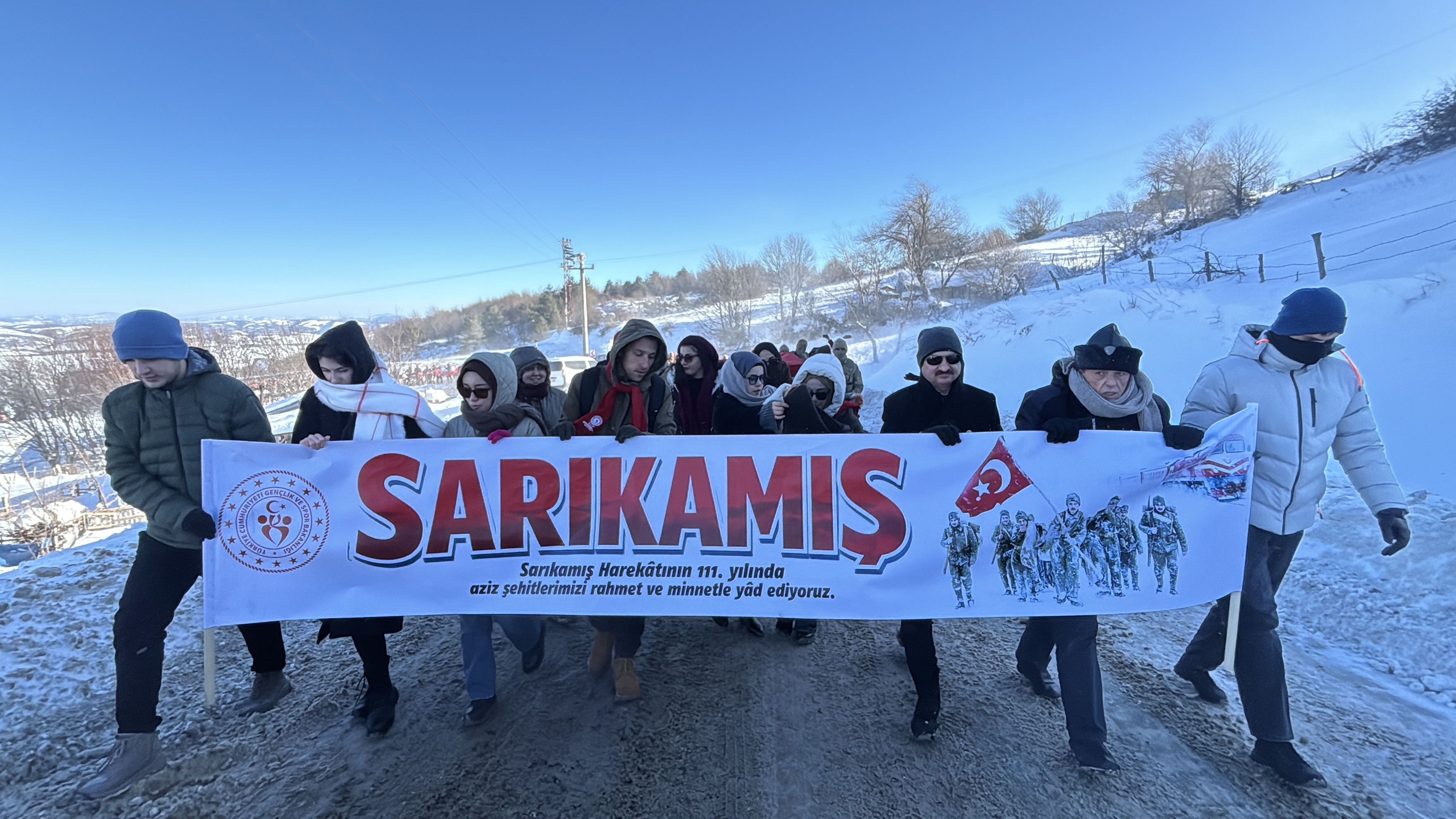 Sarıkamış şehitleri için bayrak yürüyüşü