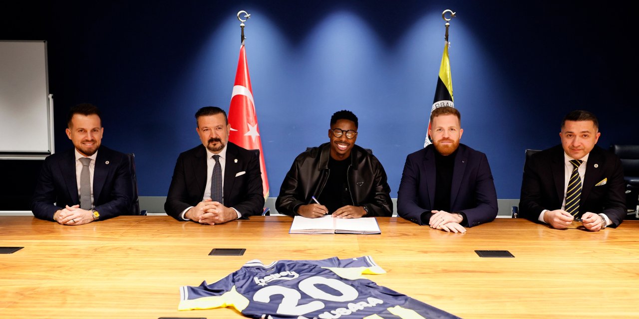 Anthony Musaba imzayı attı