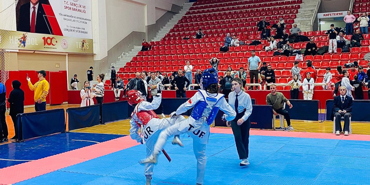 Samsun'da 200 sporcu kıyasıya mücadele etti