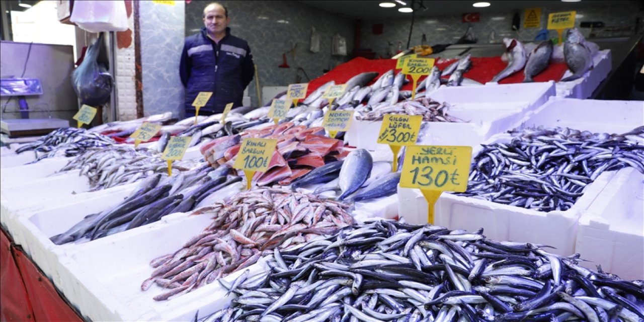 Samsun'da balık tezgahları yeniden şenlendi