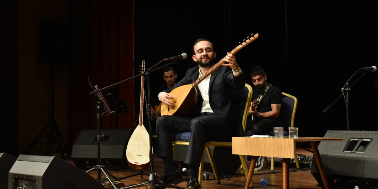 Ata Sahne’de türkü şöleni