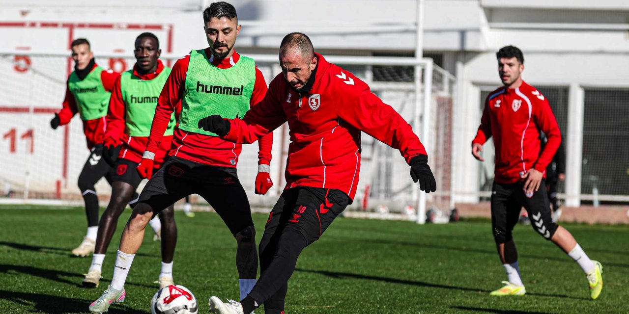 Hazırlıklar devam ediyor