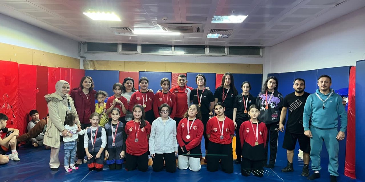 Milli güreşçi Yaşar Doğu Bafra'da anıldı