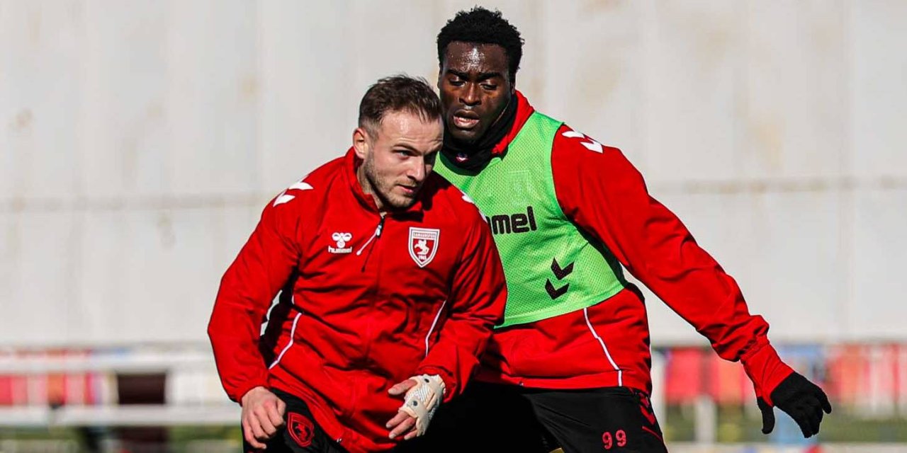 Hırslı görüntüsü dikkat çekiyor