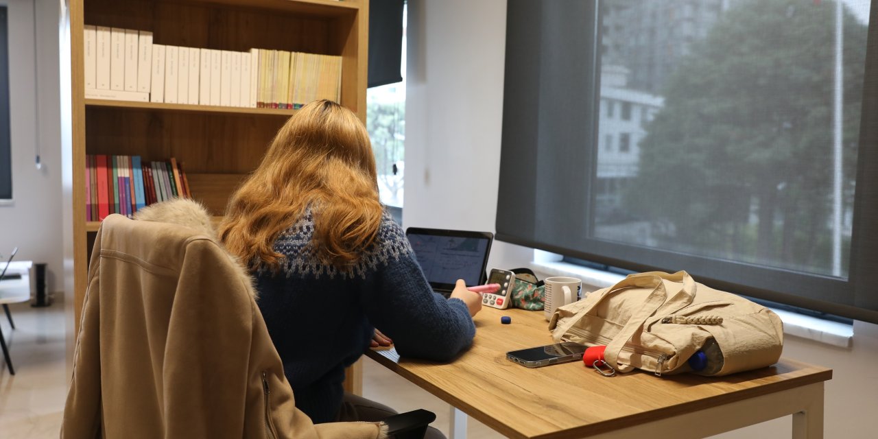 Petek Genç yoğun ilgi görüyor