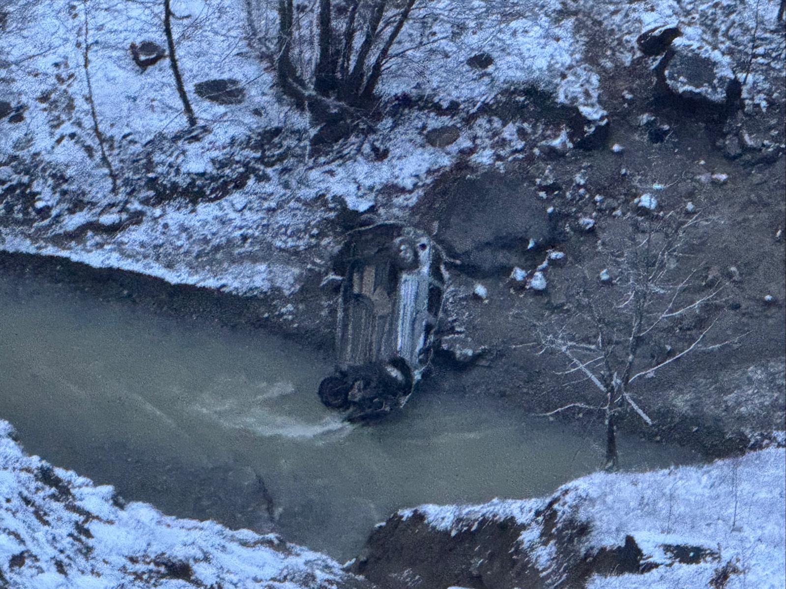 Hafif ticari aracın devrilmesi sonucu 1 kişi öldü, 2 kişi yaralandı