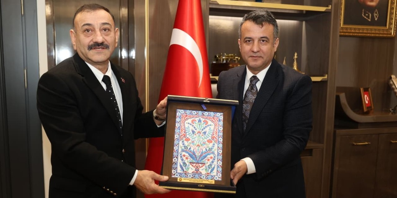 Başkan Doğan'dan Sinecek'e İstiklal Madalyası