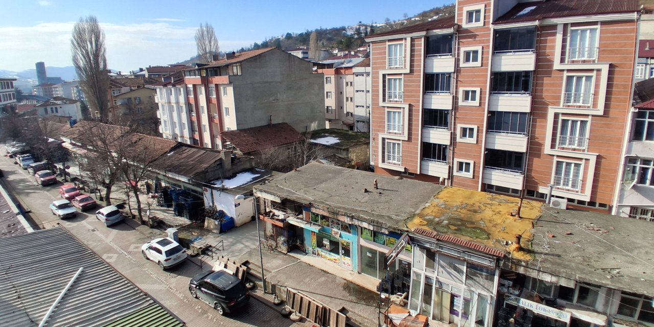 Havza'da iş yerlerinin yıkımı başladı