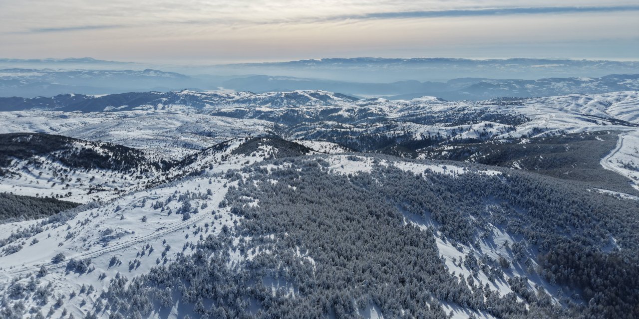 1650 rakımlı Dürtmen Dağı dronla görüntülendi