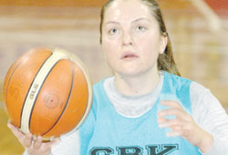 Özlem'in formu sevindiriyor