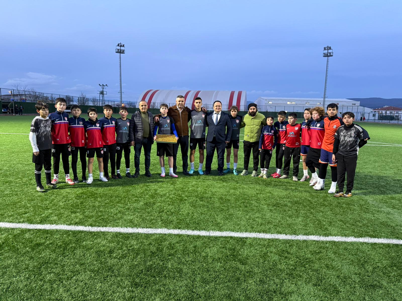 Bilal Acar’dan güreşçilere büyük destek