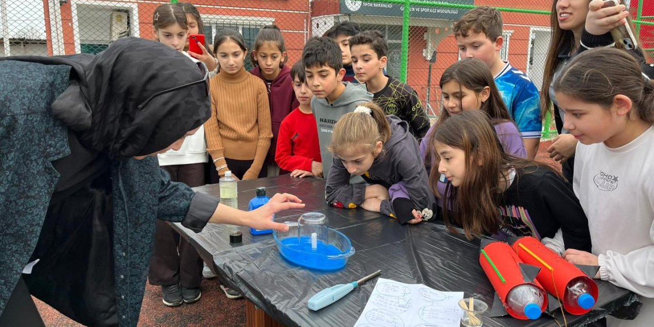 Gençlik merkezinde fen etkinlikleri düzenlendi