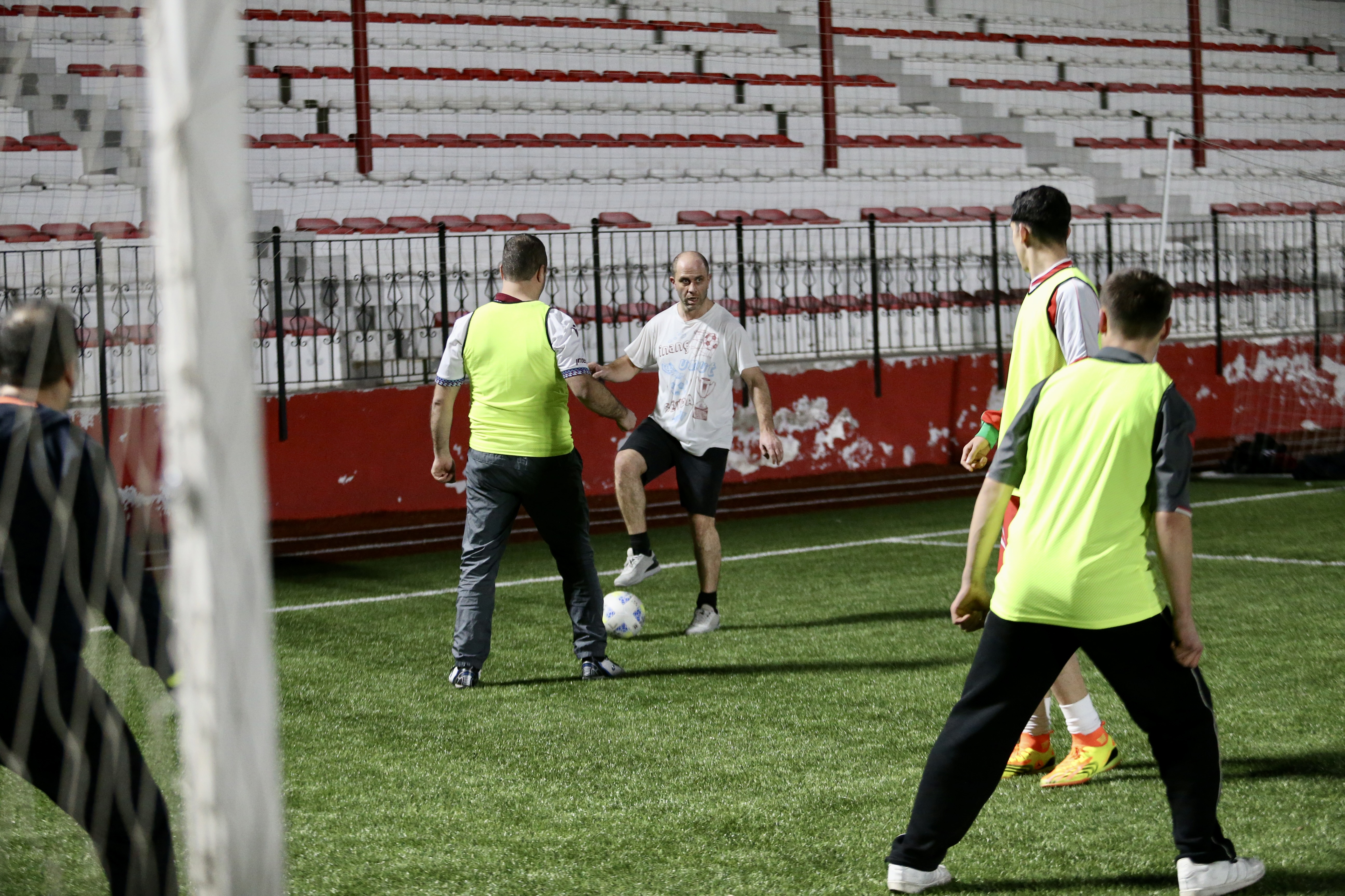 Çocuklarla halı saha maçı