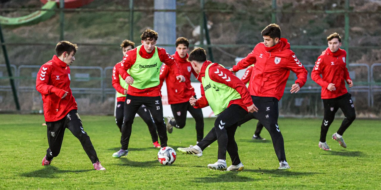 Hazırlıklar sürüyor